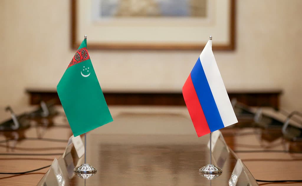 Главы МИД РФ и Туркменистана приняли заявление в связи с 30-летием дипотношений