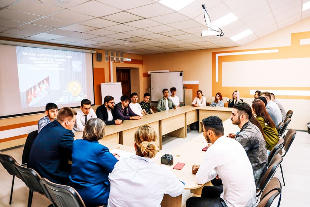 Будущее евразийской интеграции – тема круглого стола в Астрахани