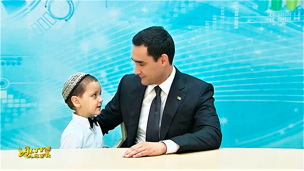 serdar-berdimuhamedov-visited-pupils-palace-orphans