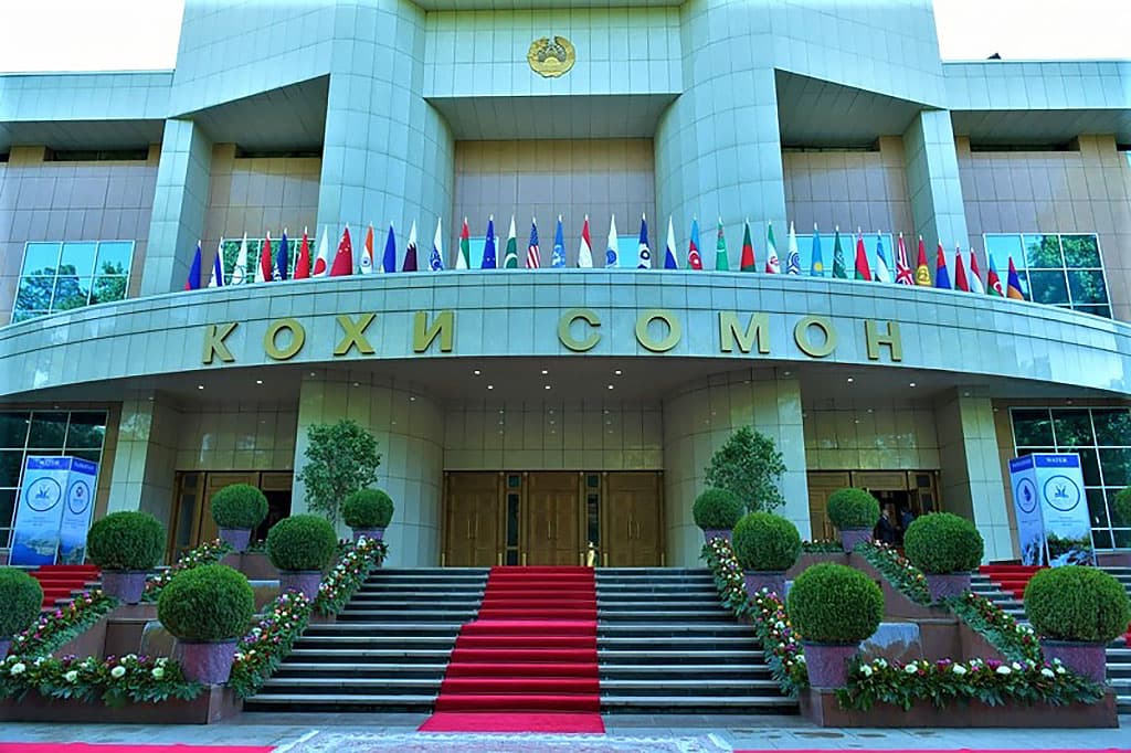 Туркменистан участвует в саммите по водным ресурсам в Душанбе
