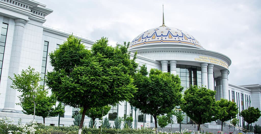 Приемная кампания в туркменские вузы стартует 11 июля