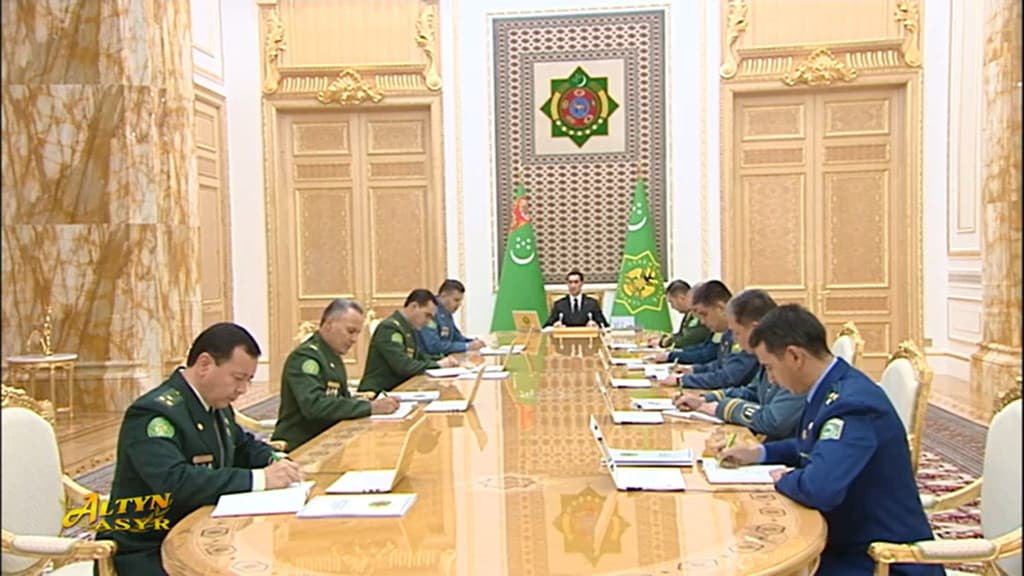 Главе МВД Туркменистана объявлен выговор
