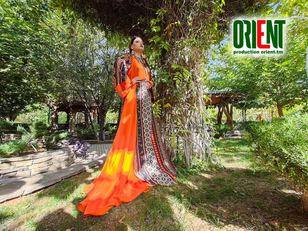 osennij-poluson-turkmenskij-boho-shik-na-ashhabadskoj-nedele-mody