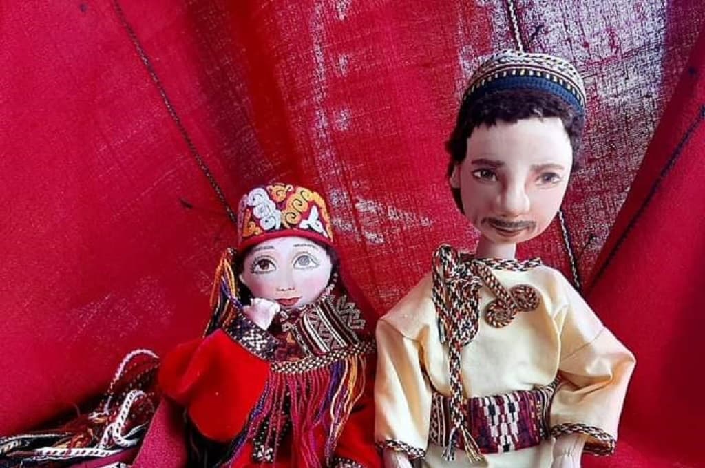 Игрушечное искусство на предновогодней выставке в Ашхабаде: просто дети стали старше
