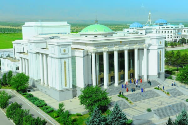 Репертуар Национального драматического театра Туркменистана имени Алп Арслана на 17-19 февраля