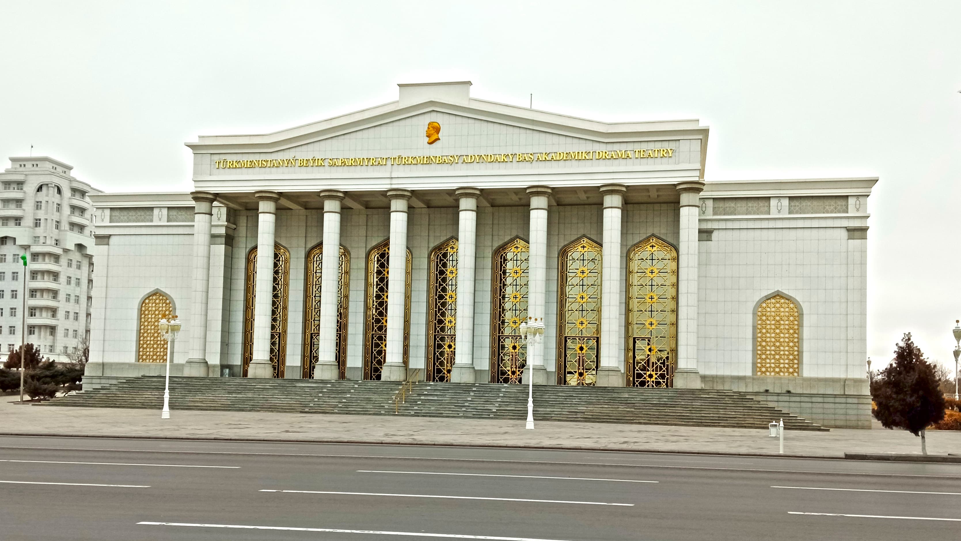 Репертуар Главного академического драматического театра Туркменистана имени Великого Сапармурата Туркменбаши на 25-26 марта