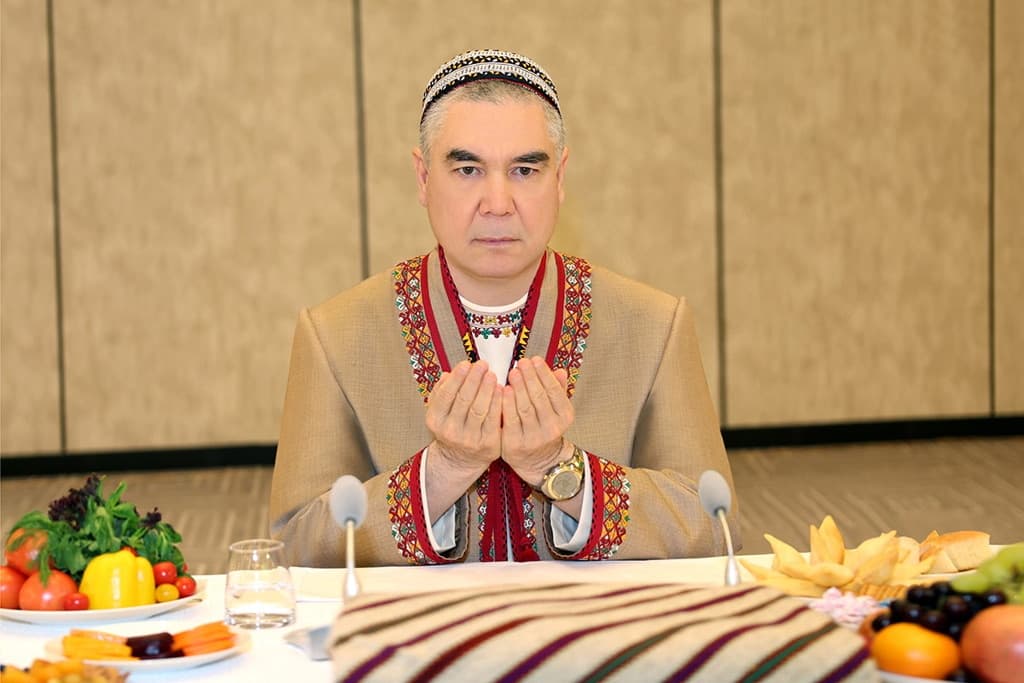 Gurbanguly Berdimuhamedov gave kurbanlyk-sadaqa in Saudi Arabia