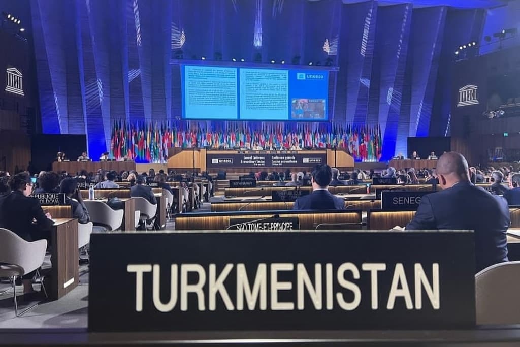 Turkmenistan supported the holding of a session to discuss the return of the United States to UNESCO