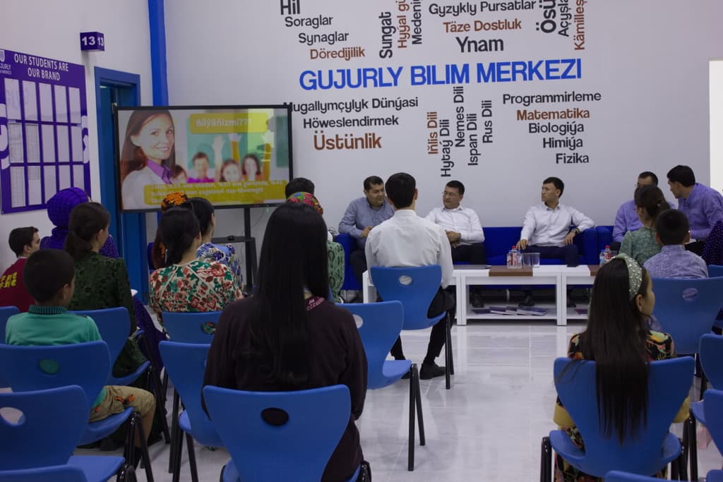The Magtymguly Youth organization held a forum on the topic "Raising children in the 21st century"