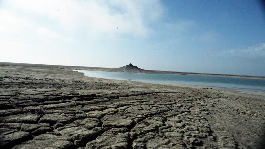 Каспийское море необходимо «напоить» водой: экологи Казахстана бьют тревогу