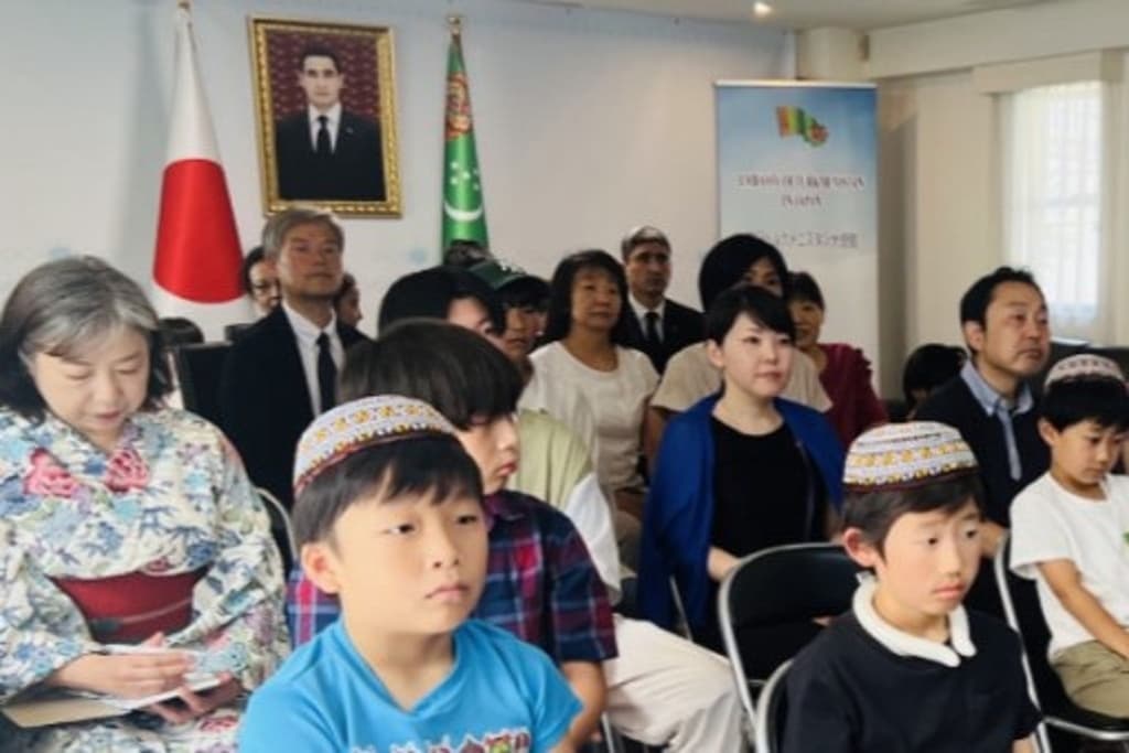 Japanese children got acquainted with the work of Magtymguly