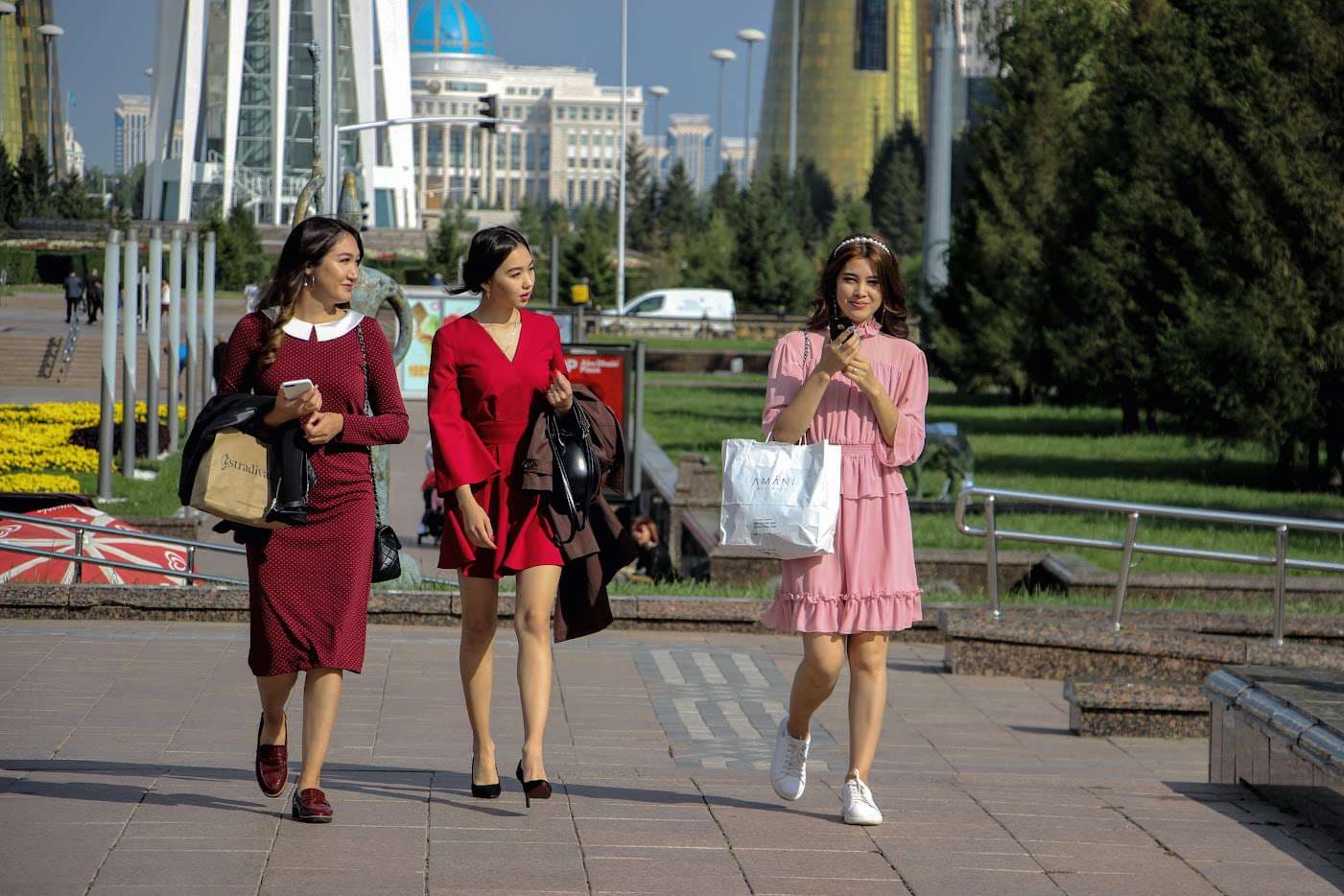 Kazakhstan: News of the neighbor in a short line