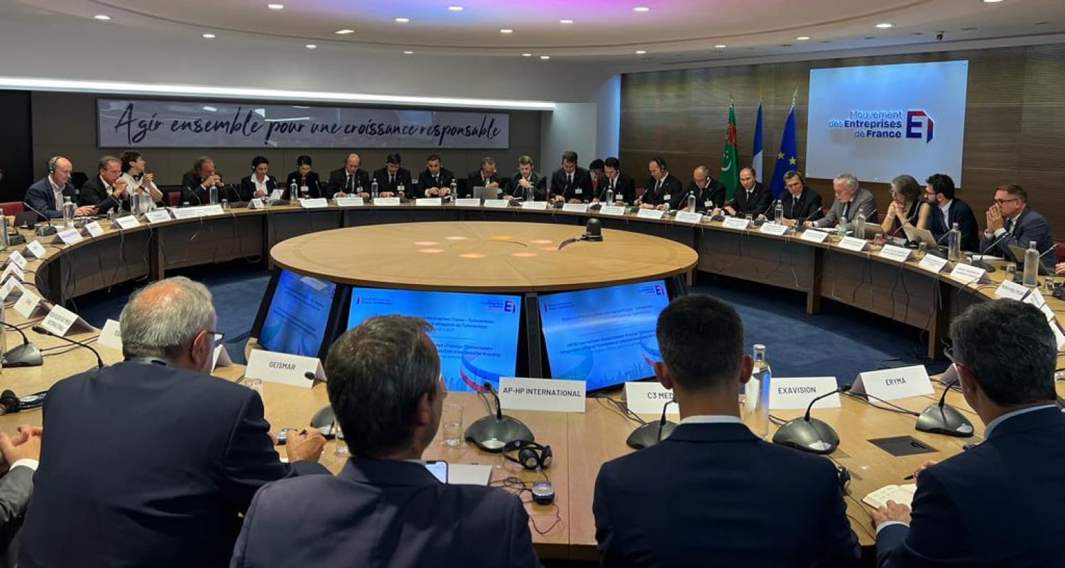 A meeting of the Turkmen delegation with representatives of French business circles took place in Paris