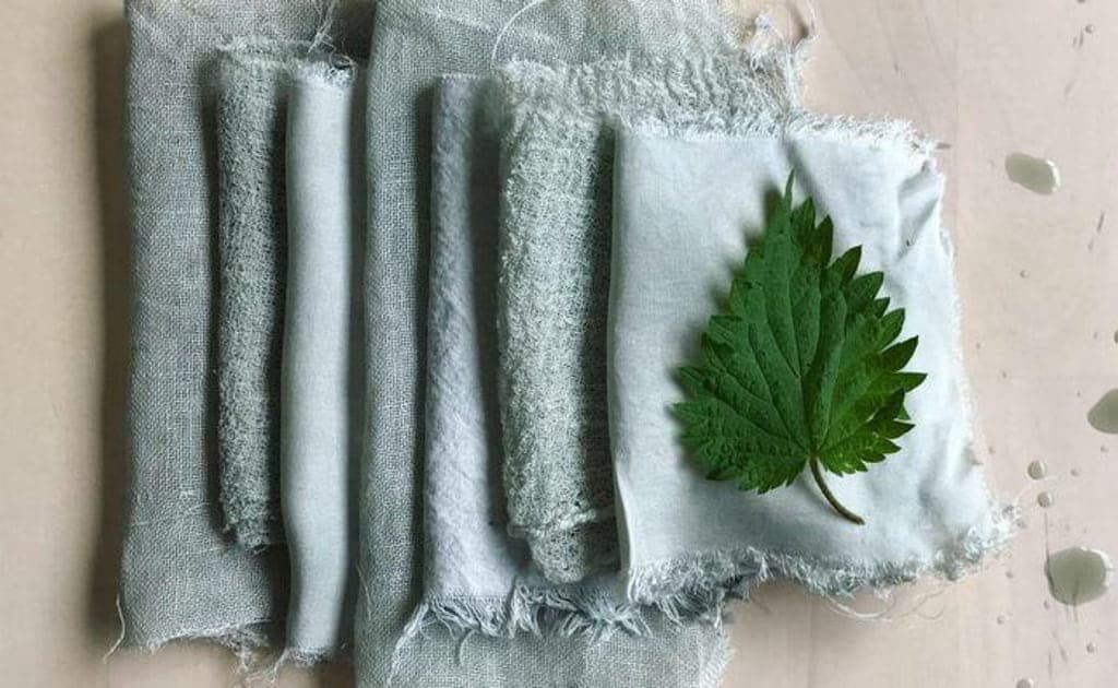 Молодежь из Туркменистана познакомилась с древней технологией производства ткани в Китае