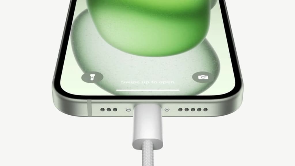 Apple представила первую линейку айфонов с USB-C вместо Lightning