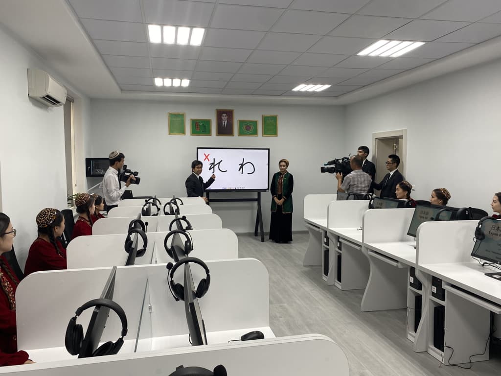 Classrooms for Japanese language study opened in Turkmen university