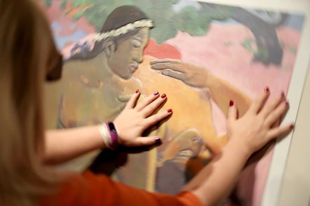 Touch art with your hands: tactile exhibits presented at the Hermitage