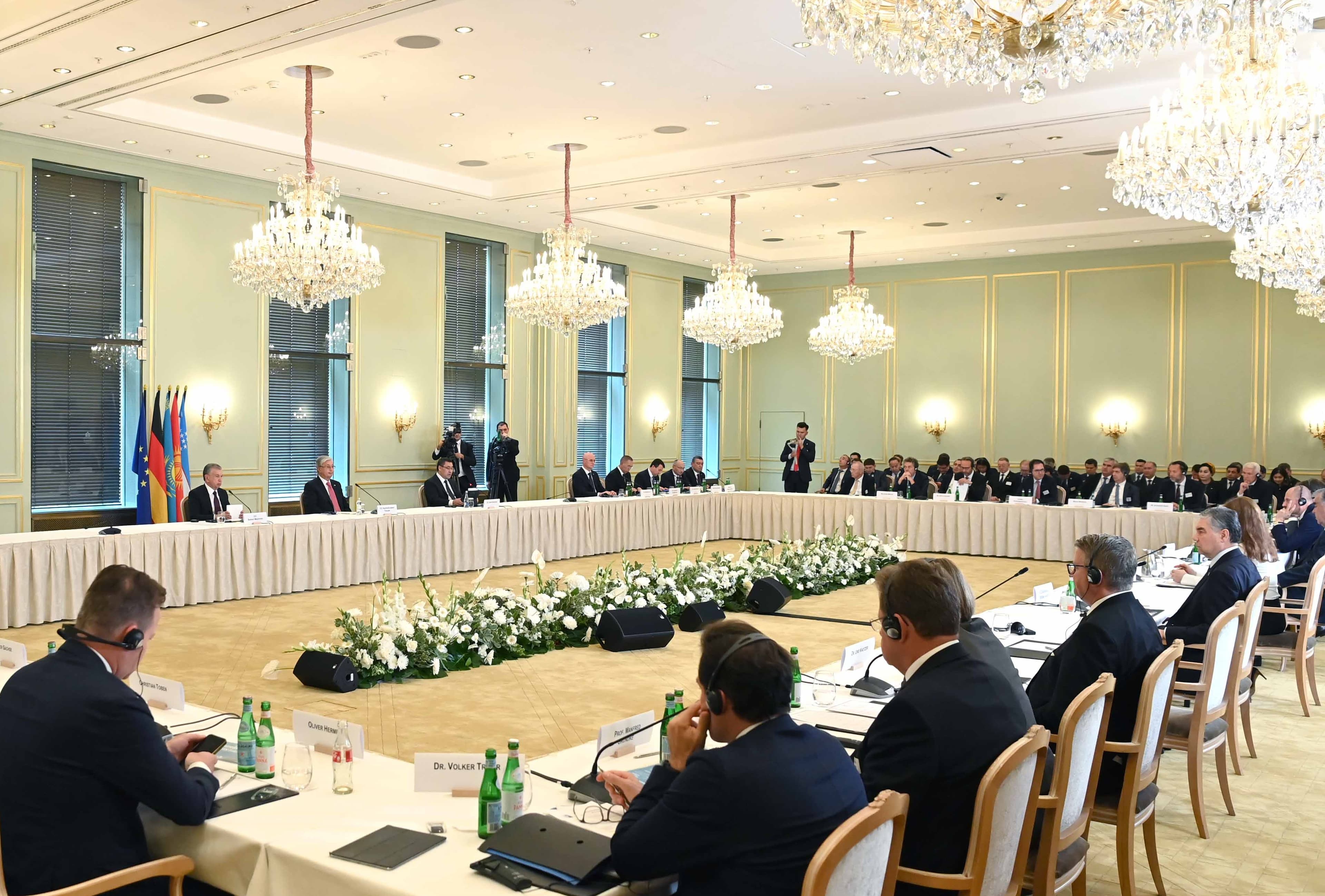 Gurbanguly Berdimuhamedov invited German companies to participate in the creation of an industrial cluster in the city of Arkadag