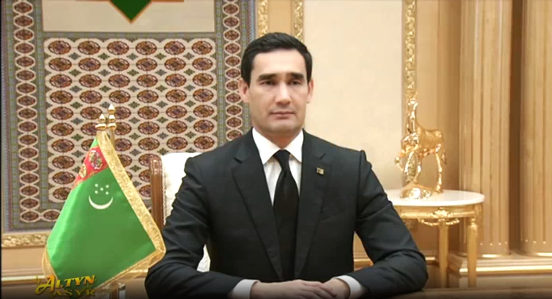 Serdar Berdimuhamedov received credentials of the new Ambassador of Azerbaijan