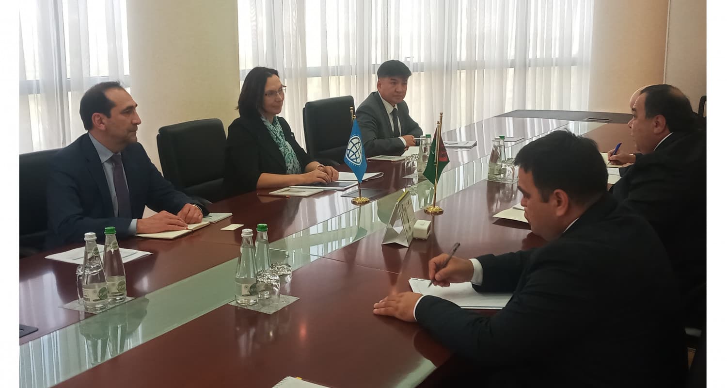 Meeting with the World Bank Regional Director for Central Asia