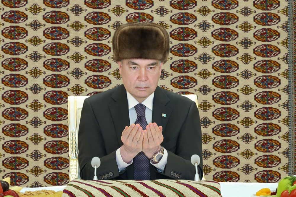 Национальный лидер туркменского народа дал садака в городе Аркадаг