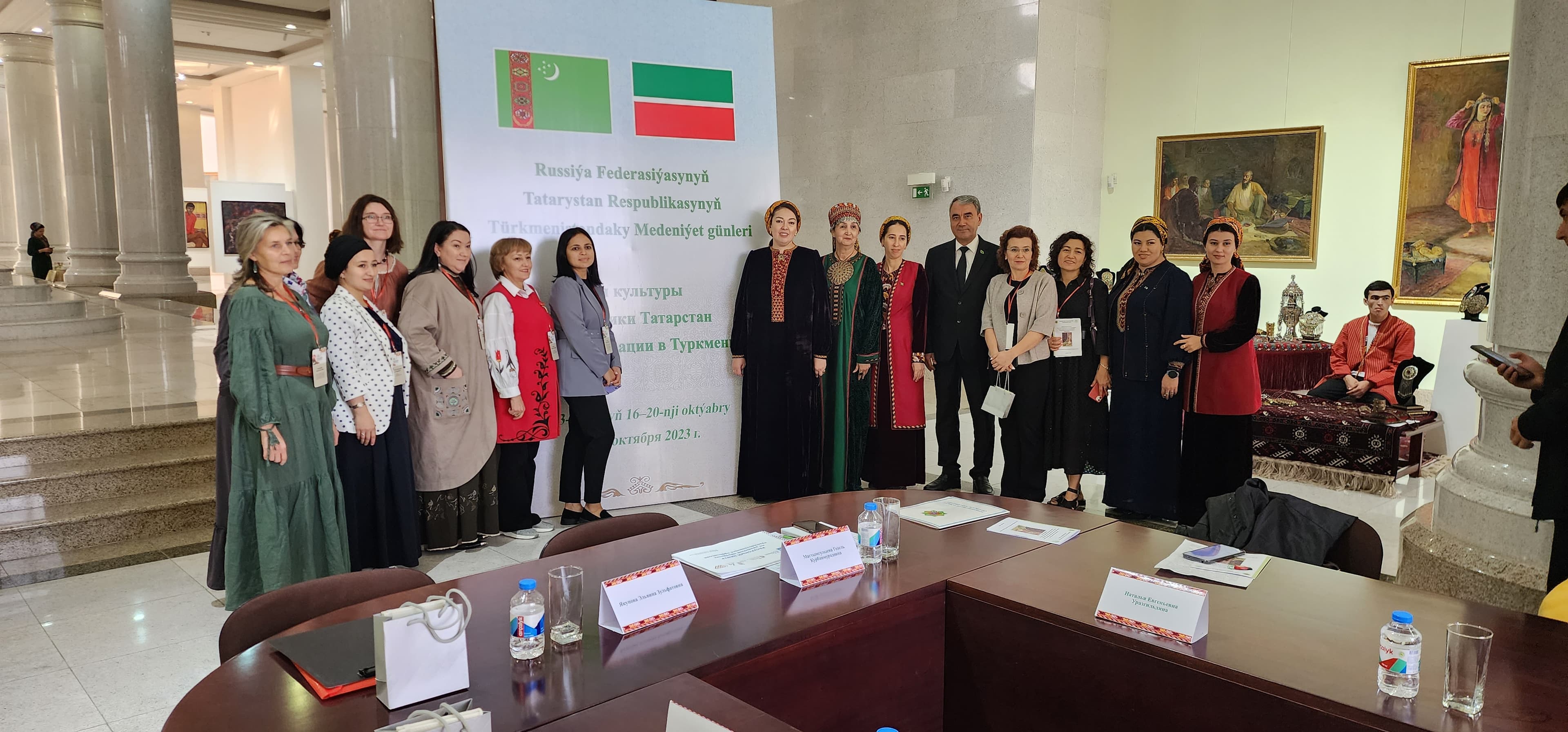 A meeting of masters of folk arts and crafts of Turkmenistan and Tatarstan took place in Ashgabat