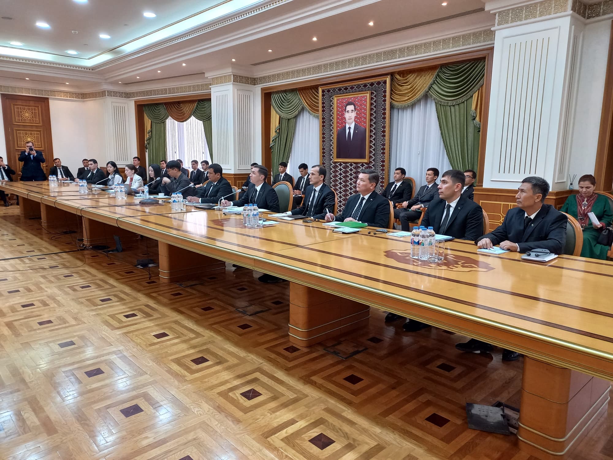 The development of cooperation between Central Asian countries and the Republic of Korea in the field of communications was discussed at Turkmenaragatnashyk