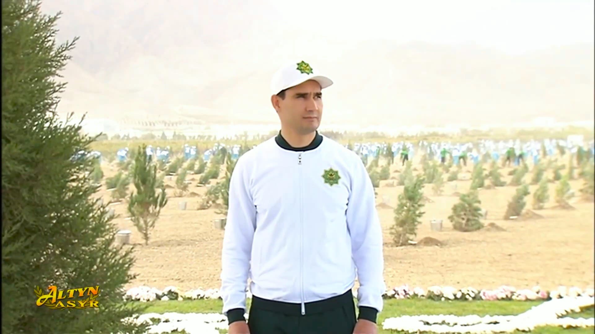 The President of Turkmenistan visited the new equestrian center and took part in a landscaping campaign