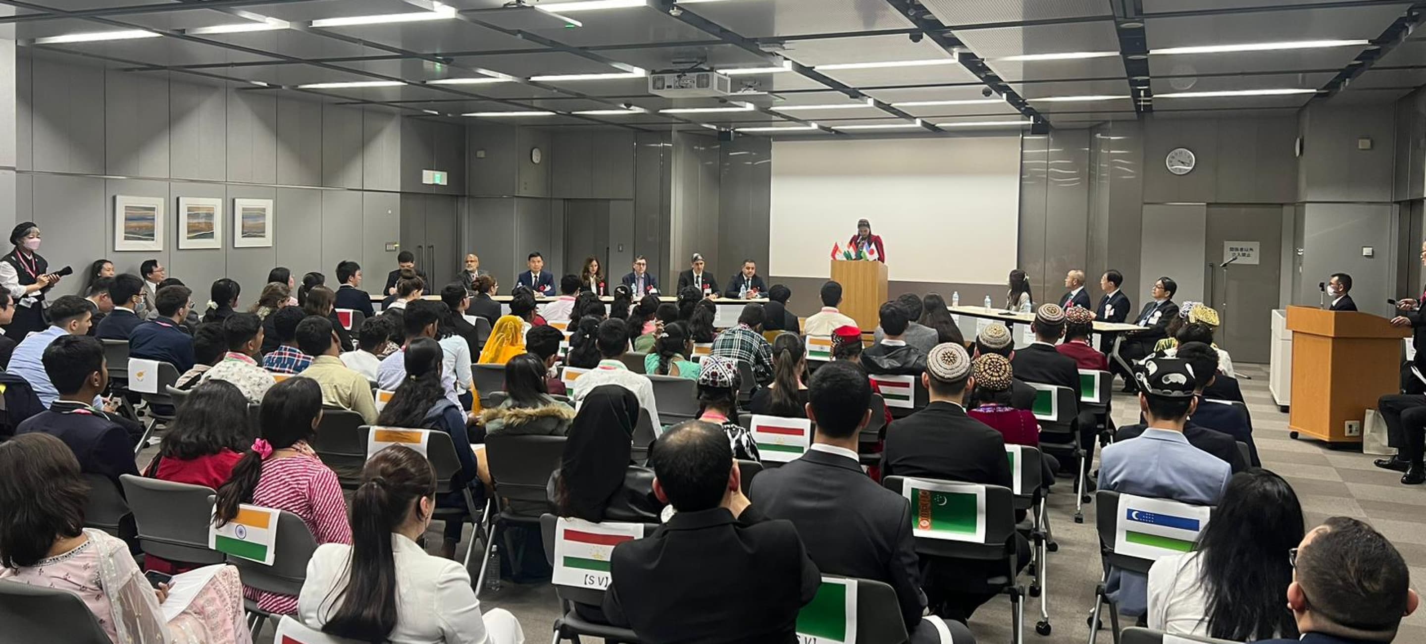 Turkmenistan high school students took part in the Sakura Scientific Exchange program in Tokyo