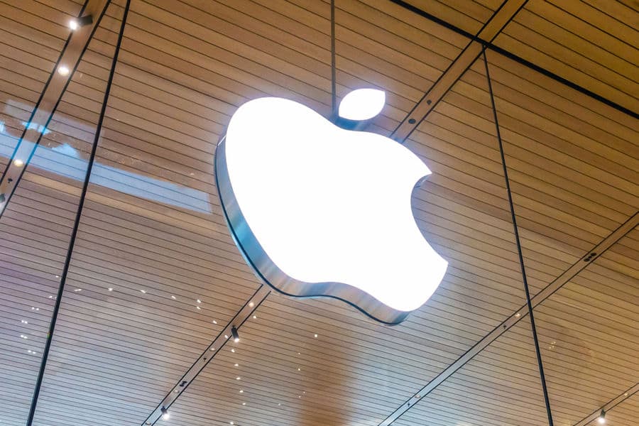 MacBook will come with cellular support