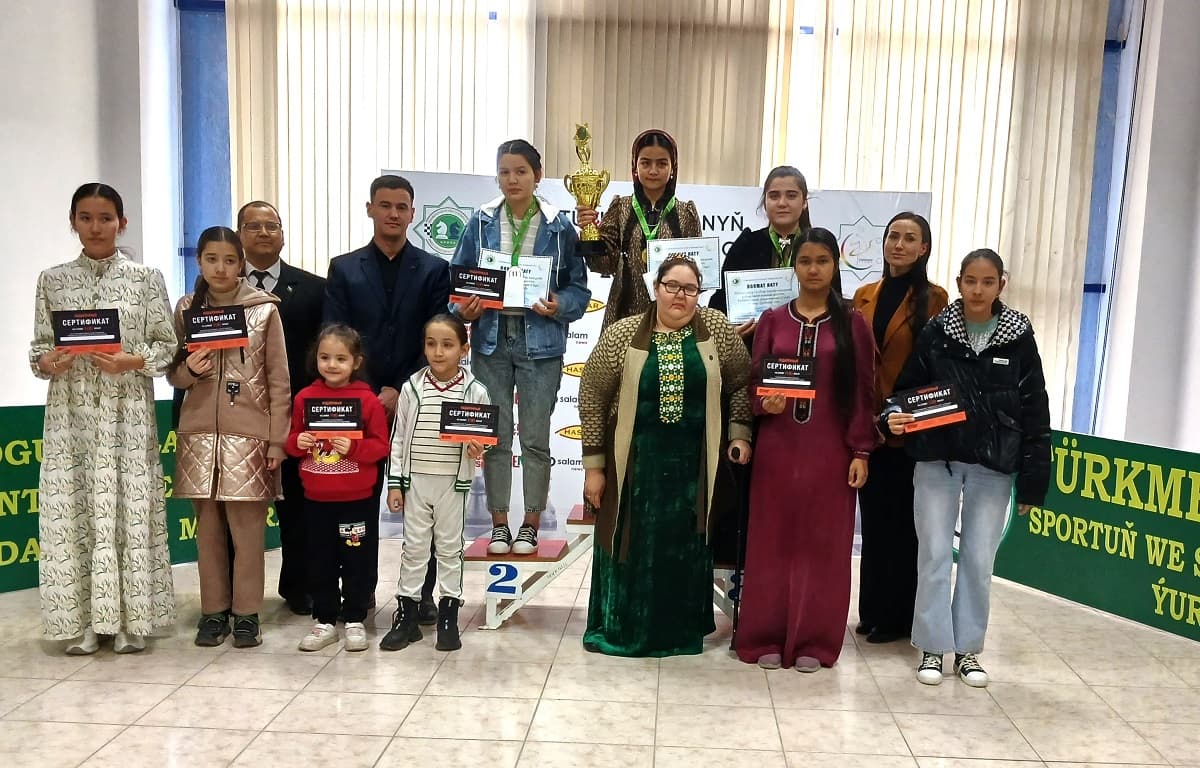 Марыйская школьница выиграла Первую лигу чемпионата Туркменистана по шахматам среди женщин