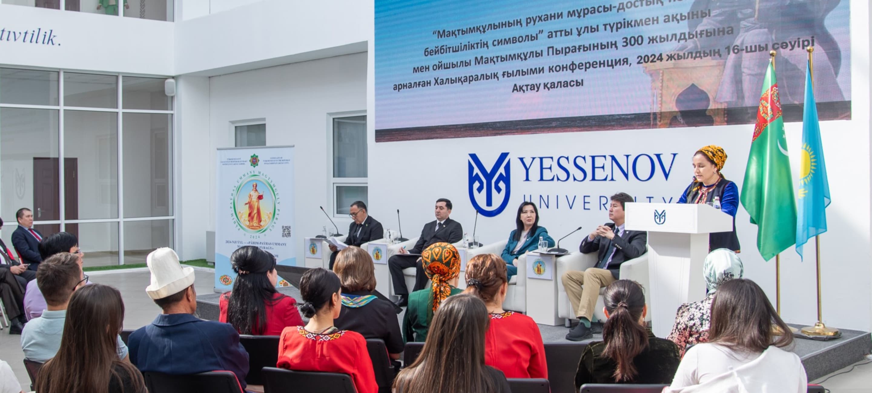 v-astane-ustanovyat-pamyatnik-mahtumkuli-v-ashhabade-abayu