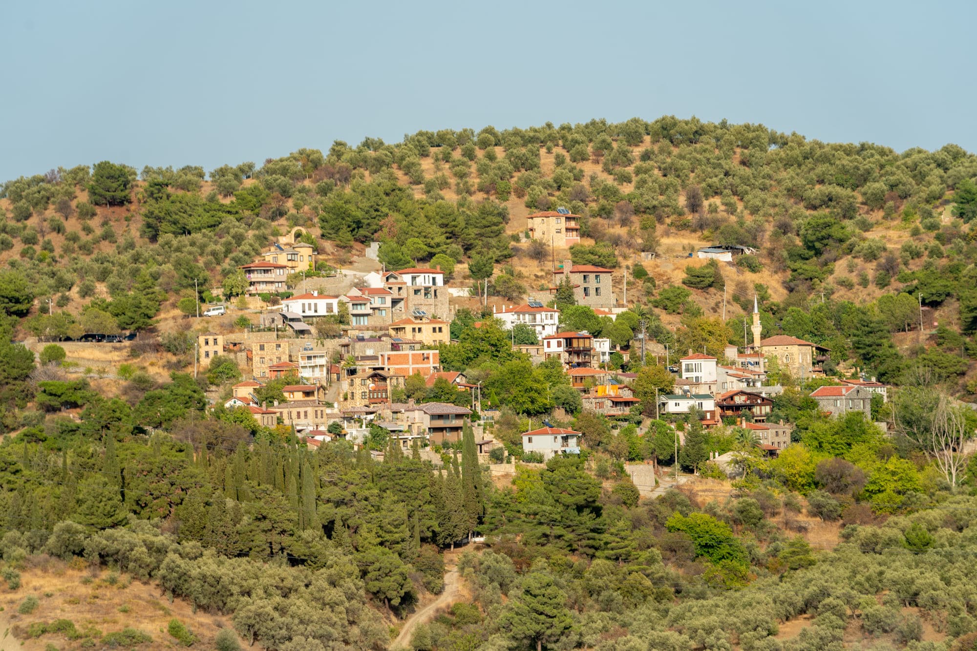 sustainable-adventures-mount-ida-blend-history-culture-and-nature