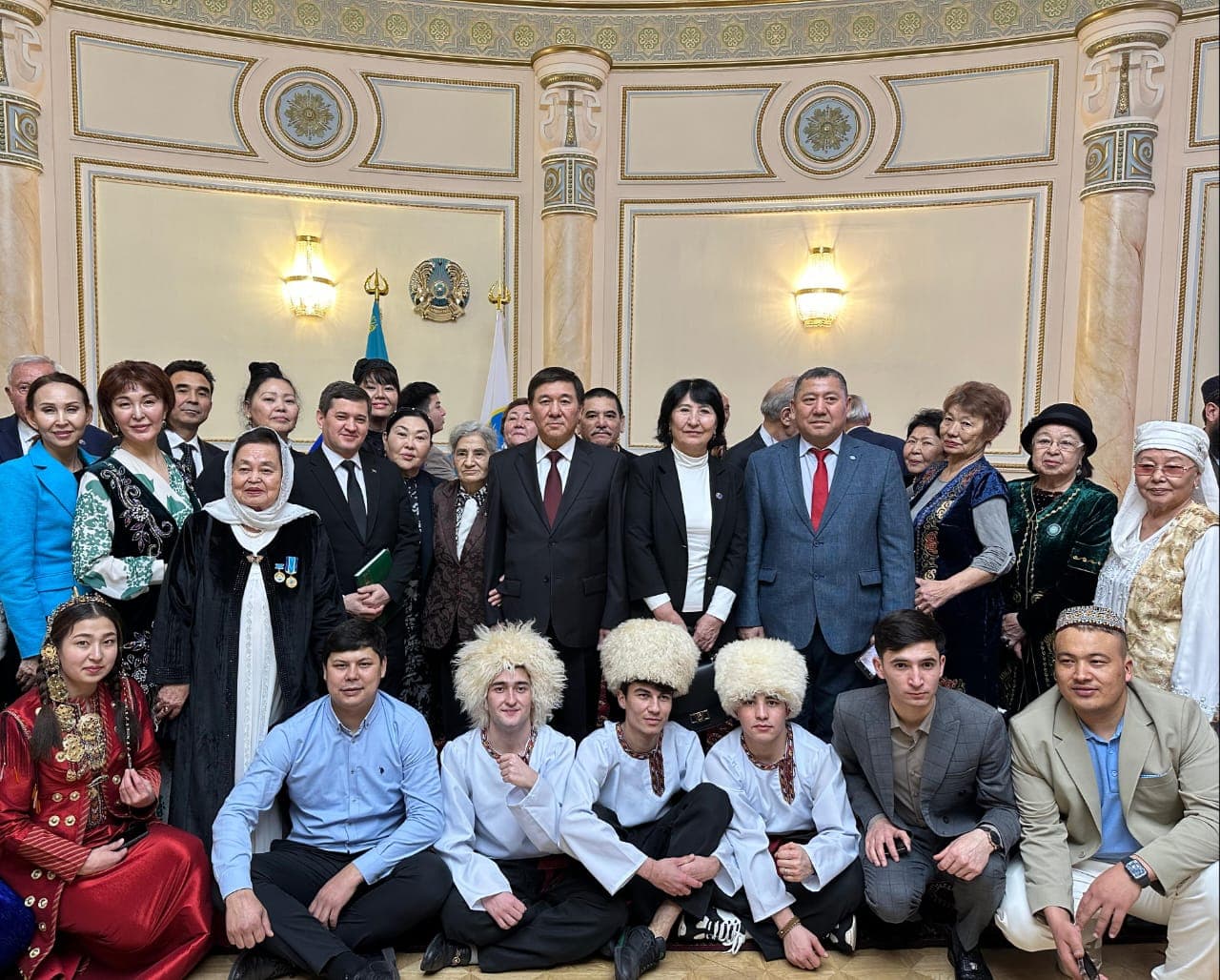 В алматинском Доме дружбы города Алматы состоялись мероприятия, посвященные 30-летию Туркменского общественно-культурного центра г. Алматы, а также 30-летию Ассамблеи народа Казахстана. В мероприятии приняли участие представители Гуманитарной ассоциации туркмен мира, заместитель Председателя Ассамблеи народа Казахстана, представители дипломатических миссий, аккредитованных в Казахстане, президент Фонда культуры тюркских народов, этнокультурных центров Ассамблеи народа Казахстана, СМИ, общественные деятели, представители Акимата г. Алматы и МИД Республики Казахстан.
