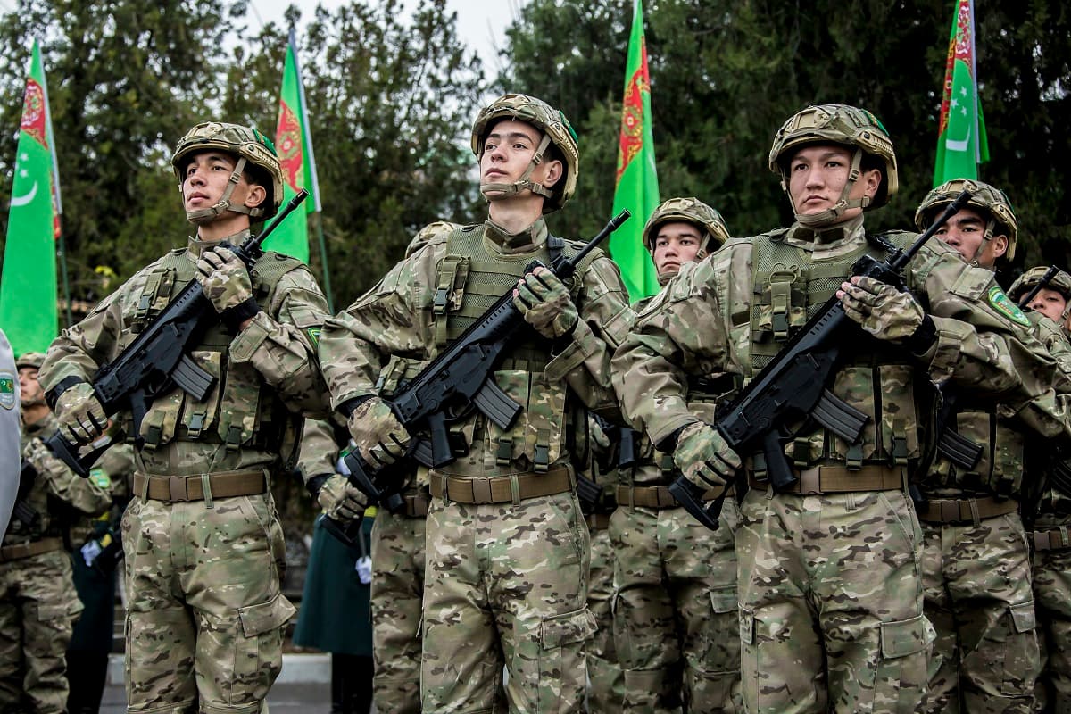 The President of Turkmenistan signed a decree on the spring conscription and discharge of military personnel into the reserve