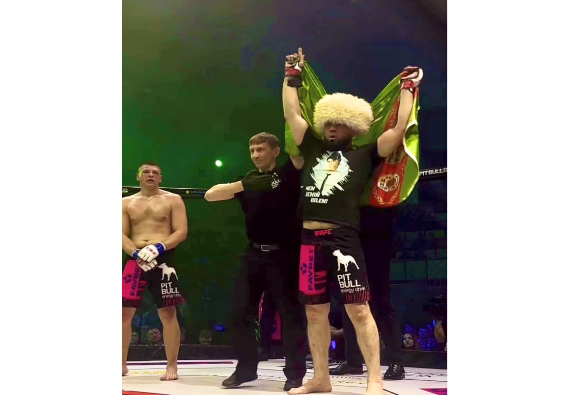 Туркменский боец одержал победу на международном турнире WWFC 24 в Киеве