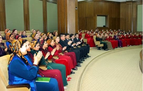 В Государственном музее провели мероприятие в честь 30-летия нейтралитета Туркменистана