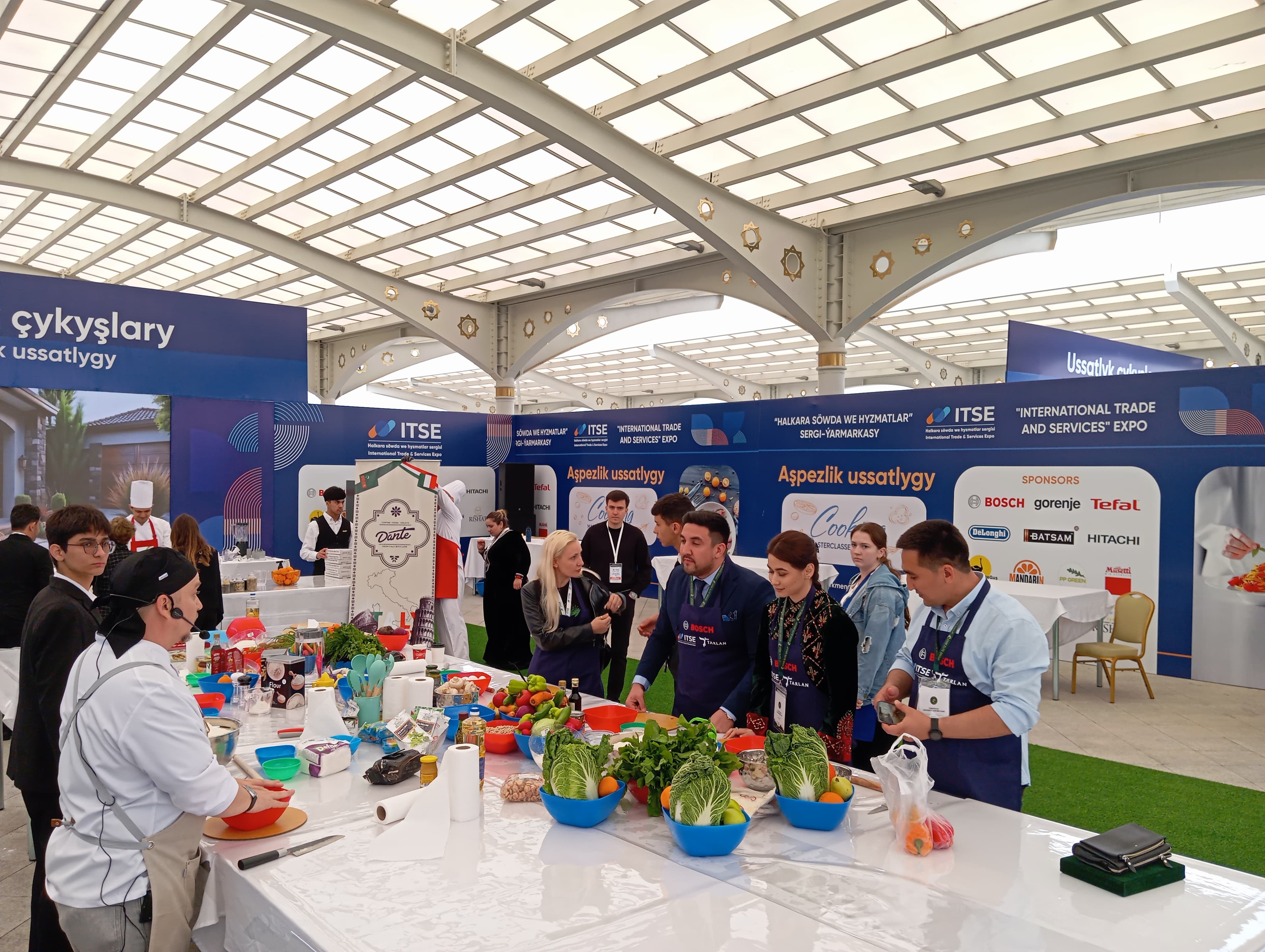 Master classes in floristry, landscape design, and culinary arts were conducted as part of the ITSE 2025 exhibition