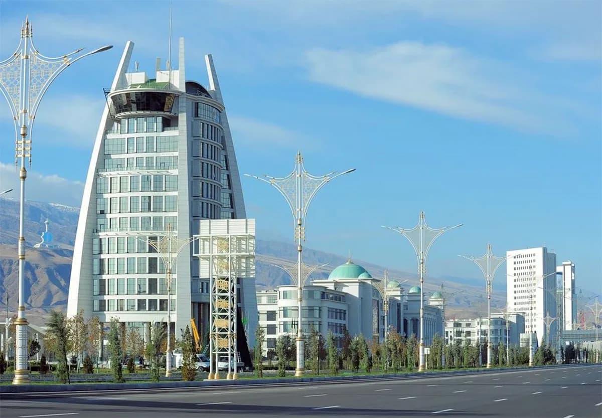 "Turkmenaragatnashyk" and "Turkmenpochta" congratulate veterans