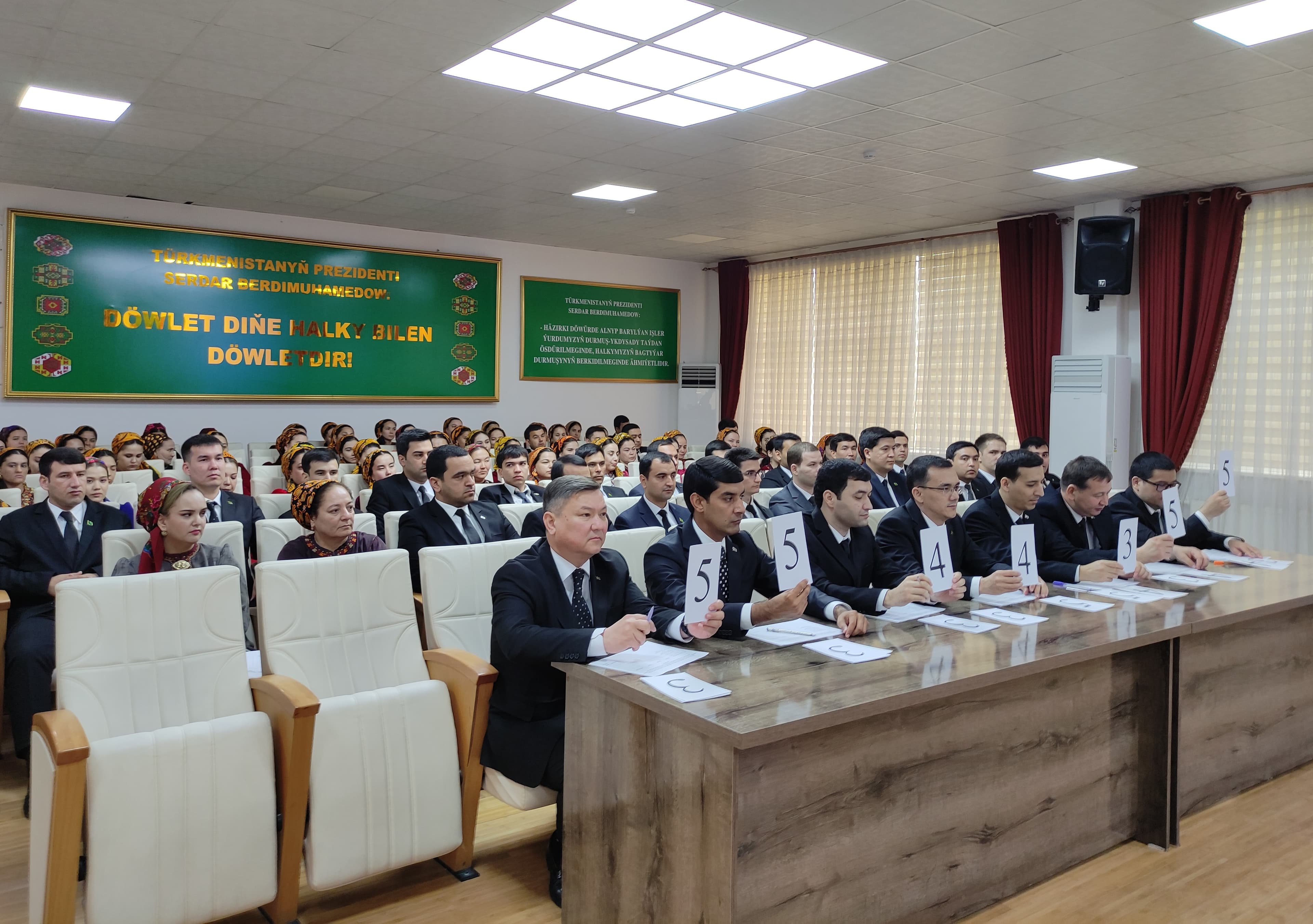 "Turkmenaragatnashyk": young communications specialists' professional skills tested in competition