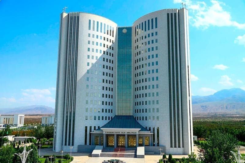 nazvany-luchshie-prepodavateli-vuzov-turkmenistana-po-versii-minobrazovaniya