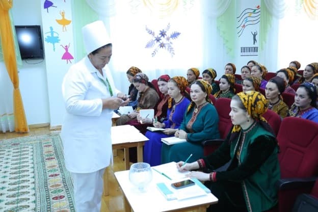 Ashgabat summarizes results of preschool nurse and cook competitions