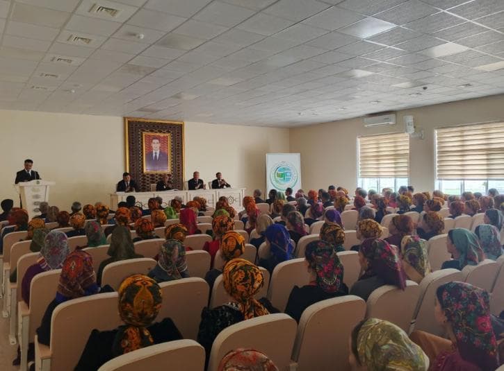 Regional conference for education workers held in Balkan velayat
