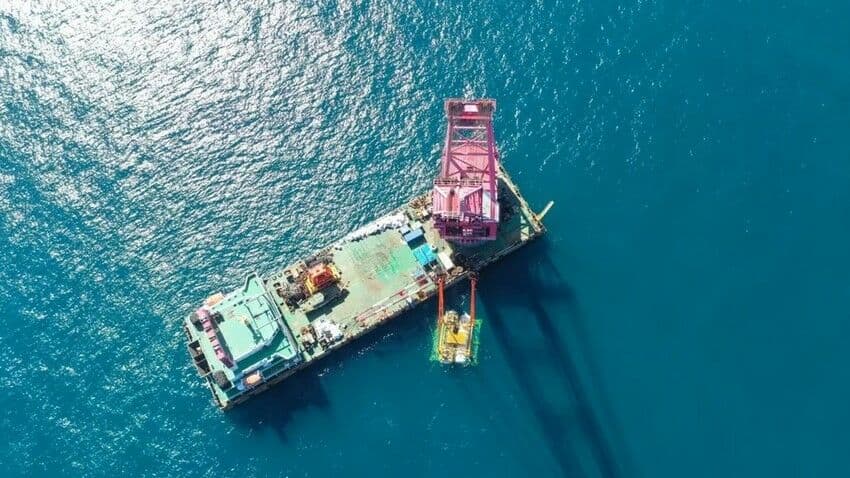 China Builds First Large-Scale Underwater Data Center off the Coast of Shanghai