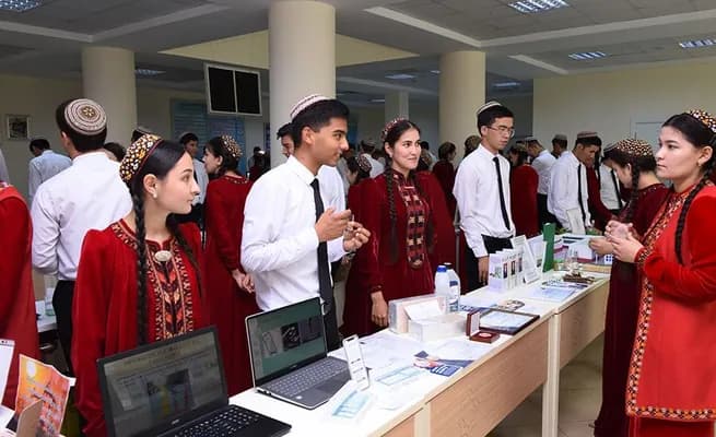 Turkmen Students Lead the Number of Foreigners in Uzbekistan’s Universities