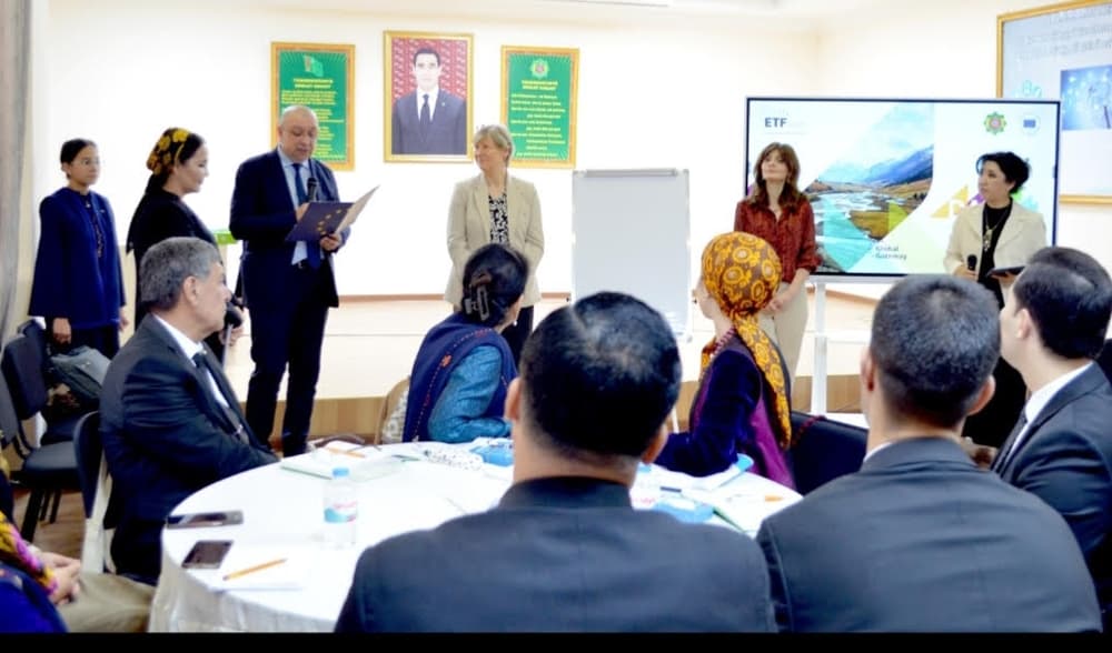 turkmenistan-introduces-new-scaffold-method-enhance-teachers-professional-skills