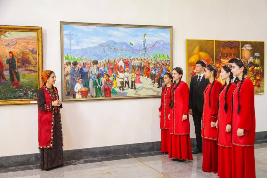 Открылась выставка-конкурс «Исторические достижения постоянного нейтралитета»