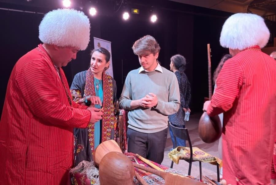 cultural-and-musical-evening-featuring-masters-culture-turkmenistan-was-held-paris