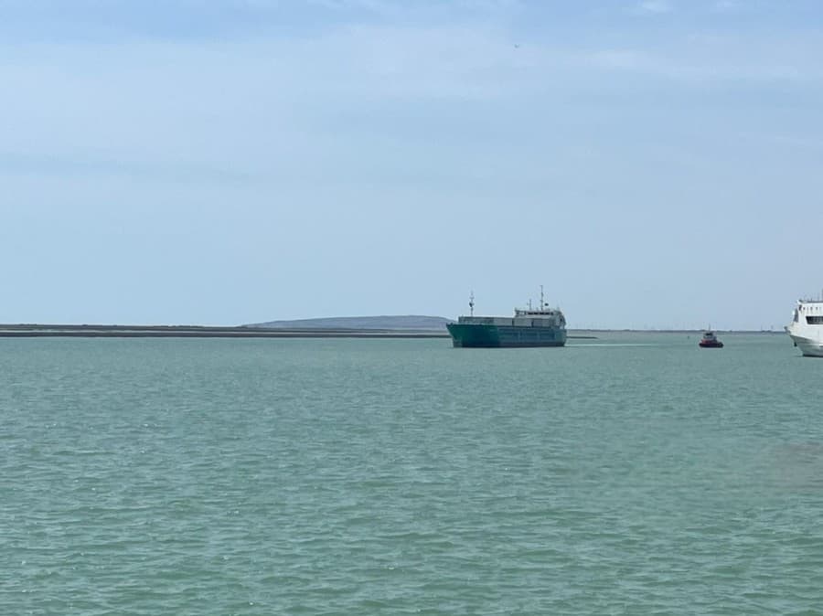 В Бакинском порту встретили сухогруз Gadamly, построенный в Туркменистане