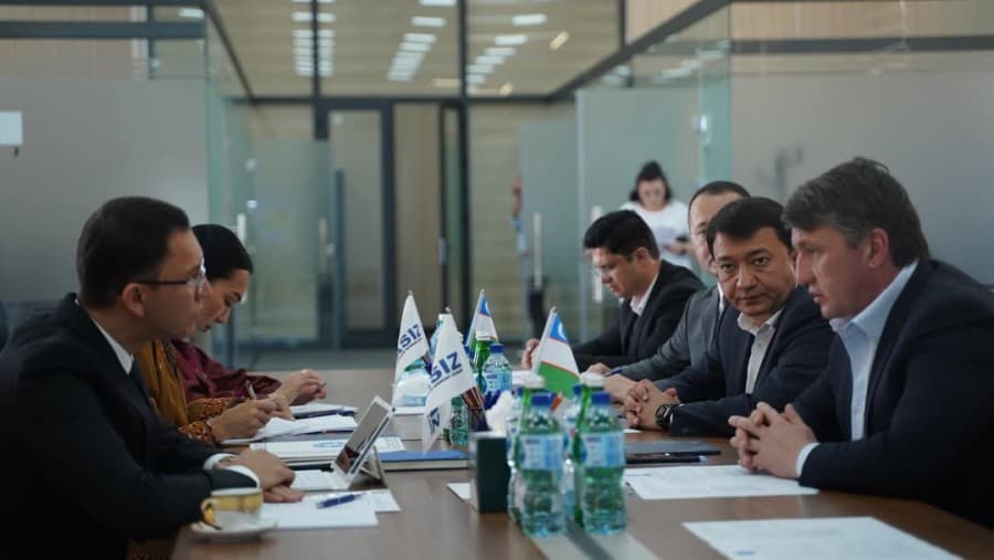 В Узбекистане создадут производственную площадку туркменской компании «Aýdyň Gijeler»